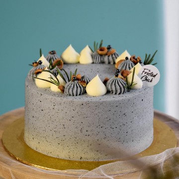 Black Sesame Soya Fresh Cream Cake