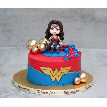 Wonderwoman Inspired Cake