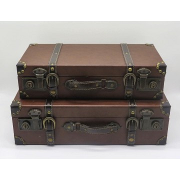 (RENTAL) Vintage Brown Suitcase