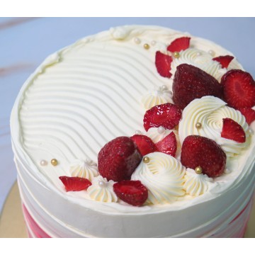 Strawberry Supreme Cake