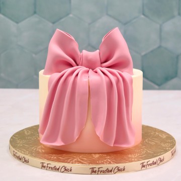 Big Ribbon Bow Cake