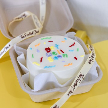 Squiggly Line Bento Cake