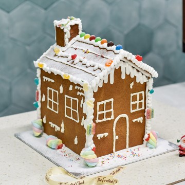 DIY Gingerbread House Hamper