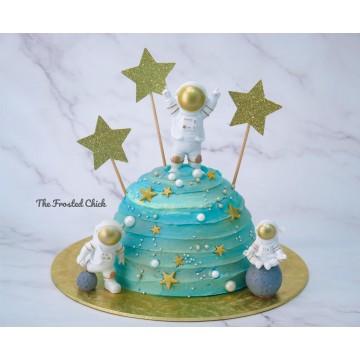 Astronaut Moon Cake