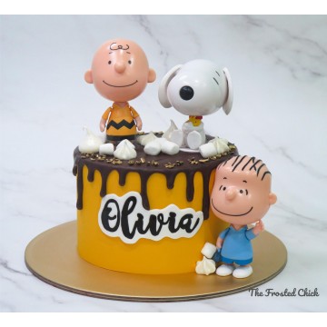 Charlie Brown, Snoopy & Linus Drip Cake