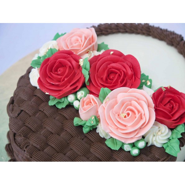 Floral cakes – Blooming Bakes by Cornel