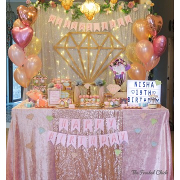 Classic themed set up (petite)