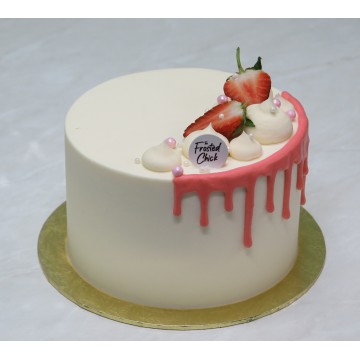 Vegan Vanilla Strawberry Cake