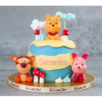 Winnie the Pooh and Friends Honeypot Cake