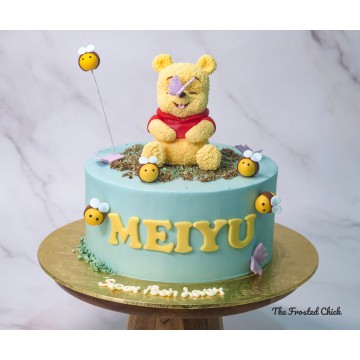 Pooh Inspired Cake