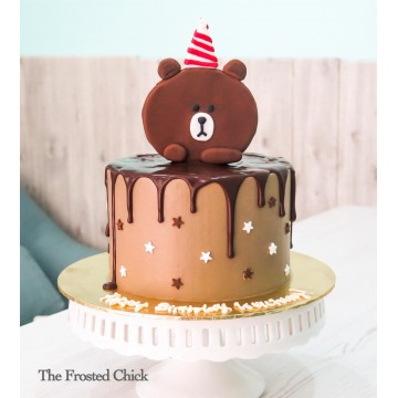 Brown Bear Drip Cake