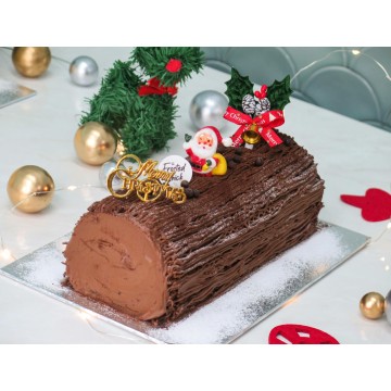 Classic Chocolate Crunch Log Cake
