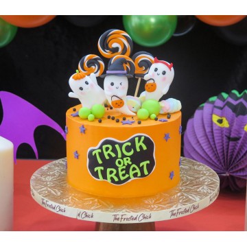 Halloween Trick Or Treat Cake