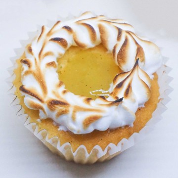 Lemon Meringue Cupcake