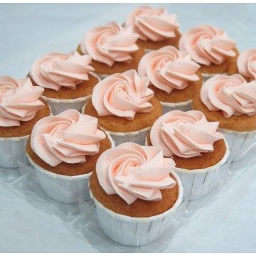 Vanilla Lychee Mini Cupcake (Per Dozen)