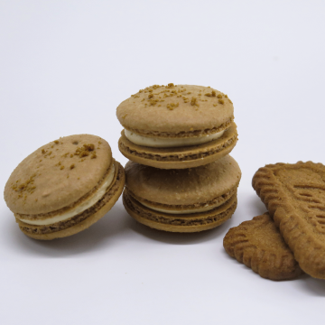 Speculoos Cookie Butter Macaron