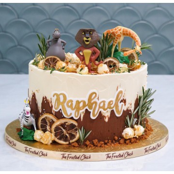 Madagascar Wildlife Rustic Cake