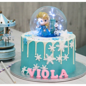 Frozen Elsa & Olaf Inspired Globe Drip Cake